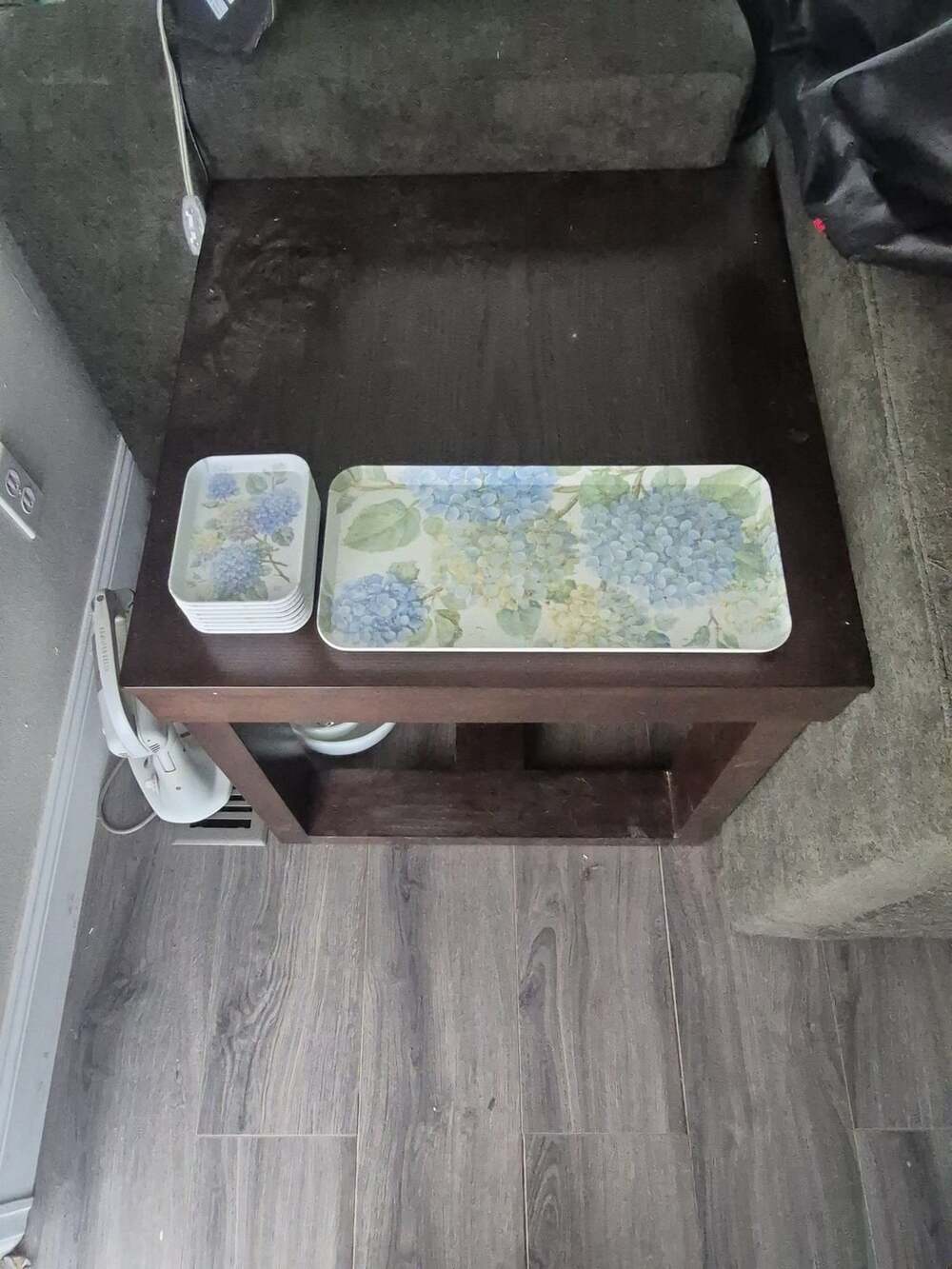 Hydrangea Melamine Serving Tray and Small Dishes Set Made in Italy